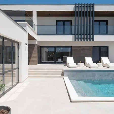 Adiloté Luxury