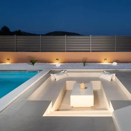 Adiloté Luxury Villa *